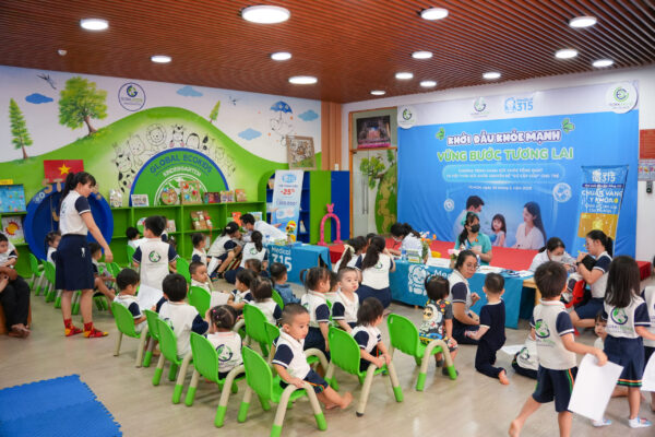 Nhi Đồng 315 đồng hành cùng Global Ecokids chăm sức khỏe bé vui đến trường